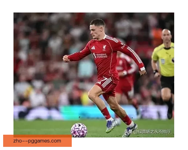 利物浦主帅斯洛特带队迎来英超开局三连胜展现强势实力